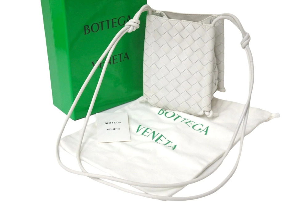 Bottega Veneta Shoulder Bag The Knot Intrecciato White